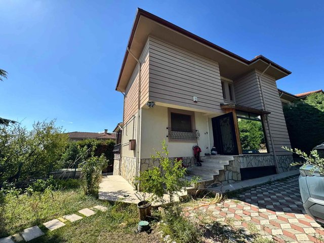 REMAX MİD'DEN BALIKESİR YENİ MAHALLE’DE SİTE İÇİNDE SATILIK TRİPLEKS VİLLA