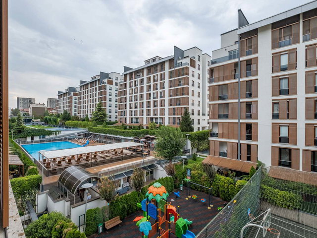 REMAX AREA DAN GEÇITPARK SITESI SATILIK 3+1 BAHÇE DUBLEKS DAIRE