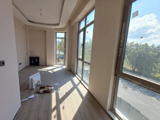 REMAX ŞEHİR DEN BİLGİÇ MEYDAN DA 1+1 SATILIK KÖŞE DAİRE