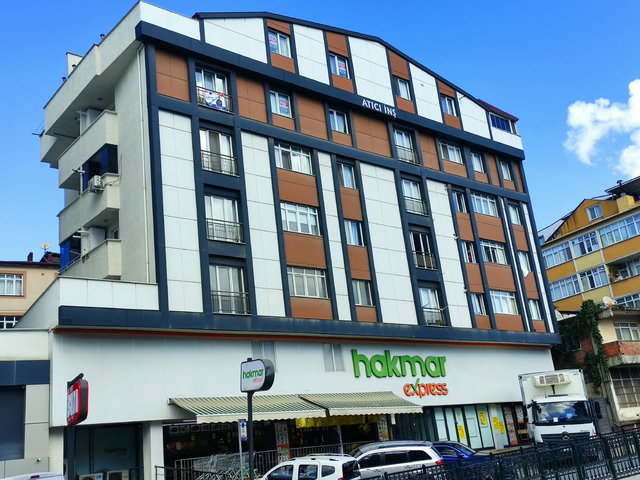 ÇAYIROVA ÖZGÜRLÜK MAHALLESİNDE SATILIK 2+1 ARA KAT DAİRE