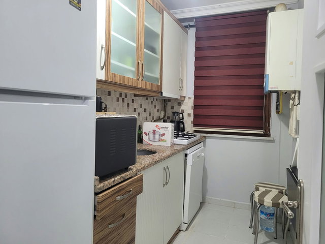 MALTEPE’DE EŞYALI 1+1 KİRALIK DAİRE | BALKONLU, KOMBİLİ, GİRİŞ KAT