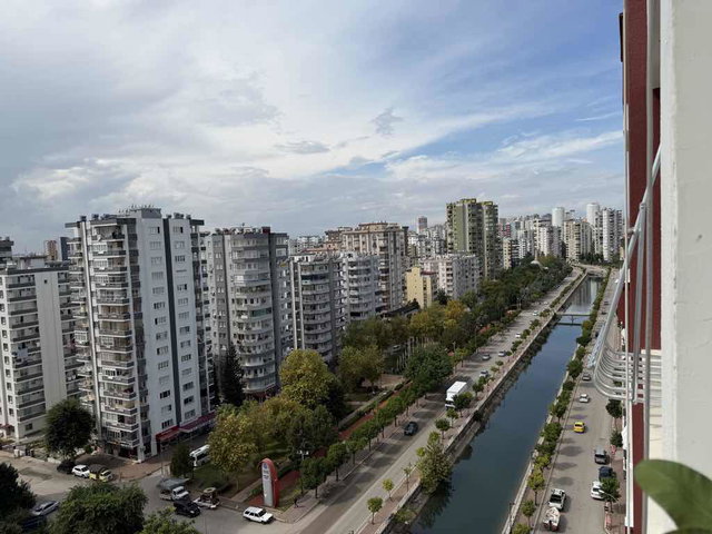 RE/MAX OVA’DAN ÇUKUROVA TOROS MAHALLESİ’NDE PANORAMİK MANZARALI EŞYALI 4+1 SATILIK DAİRE