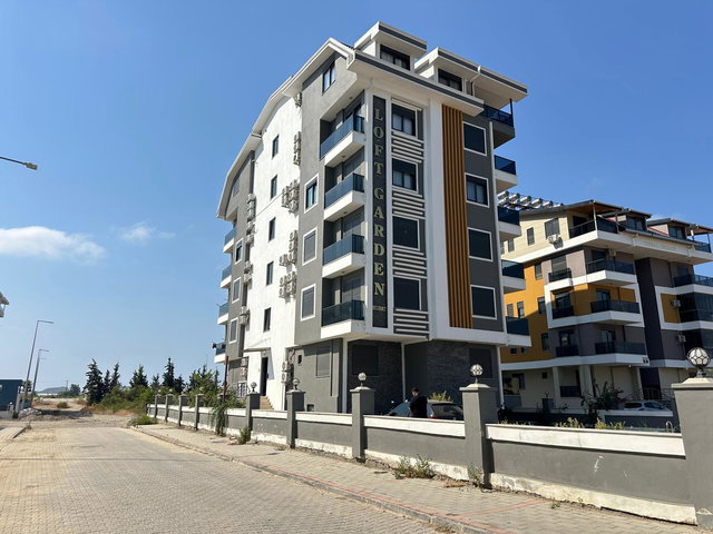 TROPİK PARK VE DENİZE YAKIN EŞYALI 1+1
