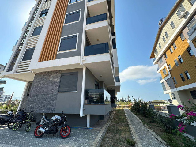 TROPİK PARK VE DENİZE YAKIN EŞYALI 1+1