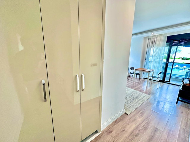 TROPİK PARK VE DENİZE YAKIN EŞYALI 1+1