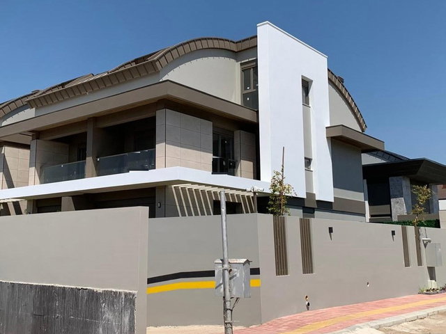 MOLLAYUSUF'TA LÜKS SİTEDE EŞYASIZ KİRALIK 3+1 DUBLEKS DAİRE