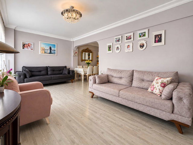 BAKIRKÖY YENİMAHALLEDE ULAŞIMIN MERKEZİNDE MASRAFSIZ 2+1