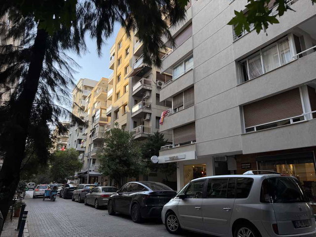 TEOK'TAN | GÜL SOKAK'TA OTOPARKLI SATILIK 3+1 GENİŞ DAİRE