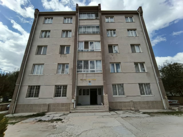 RE/MAX MOD'DAN İSTİKLAL OKULLARI YAKINI SON KAT KİRALIK 2+1 DAİRE