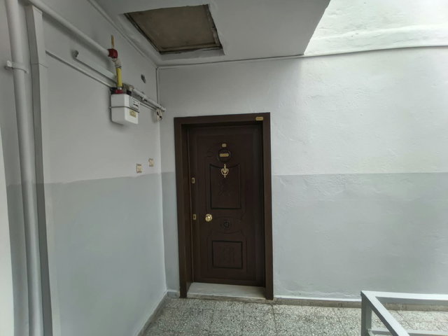 RE/MAX MOD'DAN İSTİKLAL OKULLARI YAKINI SON KAT KİRALIK 2+1 DAİRE