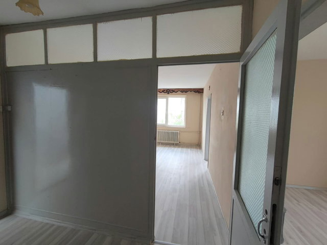 RE/MAX MOD'DAN İSTİKLAL OKULLARI YAKINI SON KAT KİRALIK 2+1 DAİRE