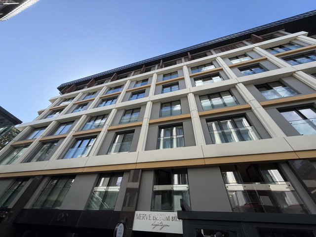 ÜSKÜDAR KOŞUYOLU VALİDEBAĞ KONAKLARI KİRALIK 1+1 DAİRE !
