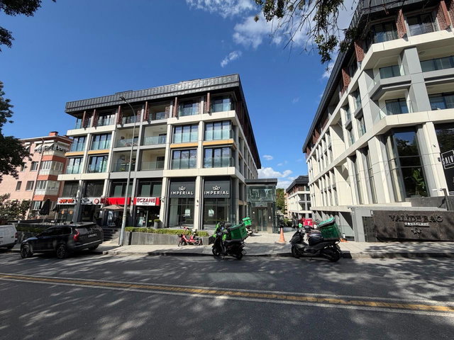 ÜSKÜDAR KOŞUYOLU VALİDEBAĞ KONAKLARI KİRALIK 1+1 DAİRE !