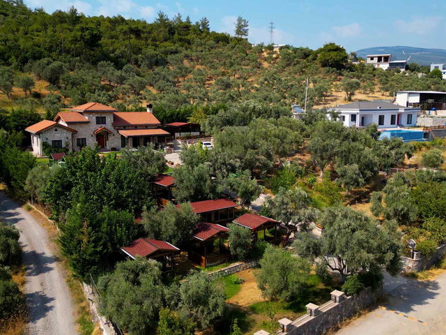 BUCA KARACAAĞAÇ'TA 5+1 2 VILLA TEK FIYATA SATILIK