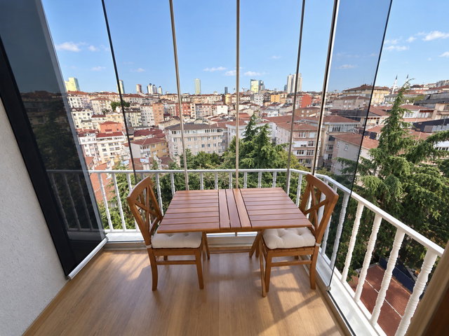 REMAX PRO’DAN ŞİŞLİ MECİDİYEKÖY’DE YEŞİLLİKLER İÇERİSİNDE NEZİH SİTEDE SATILIK 3+1 DAİRE