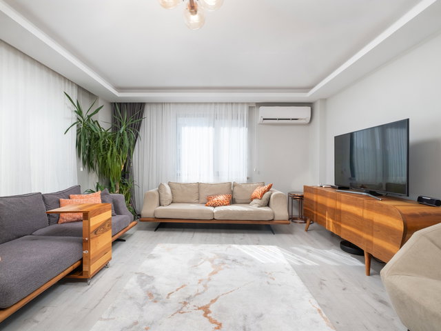 REMAX ADVANTAGE'DEN BALAT'TA BUTİK SİTEDE 3+1 ARAKAT DAİRE