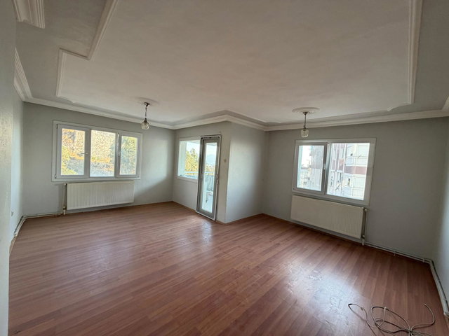 ÇİĞLİ EVKA 5 ATATÜRK MAHALLESİNDE SATILIK 3+1 FIRSAT DAİRE