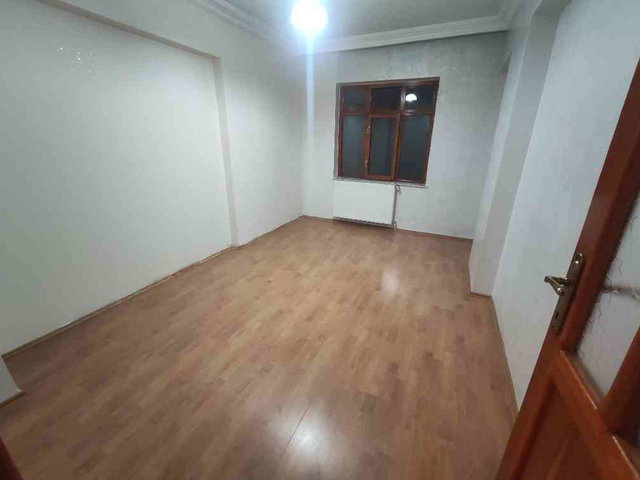 RE/AX DEĞİŞİMDEN ÇARŞI MERKEZDE 3.5+1 KİRALIK DUBLEX DAİRE