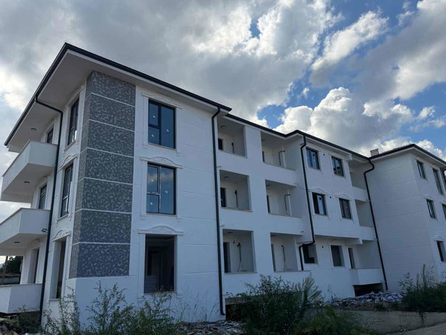 KAPALI GARAJLI ÇİFT BALKONLU SIFIR 2+1 FIRSAT DAİREDİR