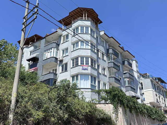 İZMİT’TE 3+1 | 135 M² BRÜT | 2. KAT | BALKONLU, BOŞ VE KREDİYE UYGUN DAİRE