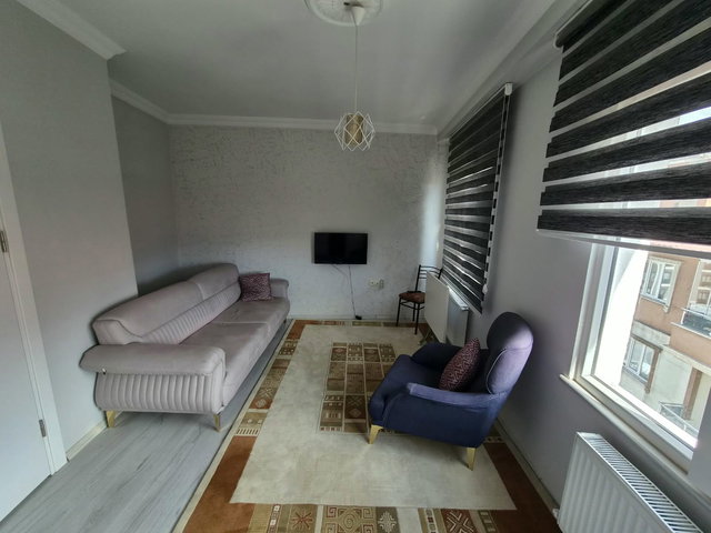 REMAX İLKE'DEN KOMBİNA'DA 1+1 EŞYALI SATILIK DUBLEKS DAİRE