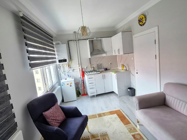 REMAX İLKE'DEN KOMBİNA'DA 1+1 EŞYALI SATILIK DUBLEKS DAİRE