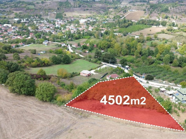 REMAX KANYON'DAN 4502M2 İÇERISINDE 2+1 MÜSTAKIL EV