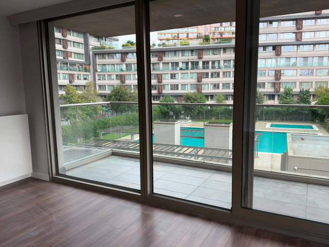 EMİNE GÖKTÜRK,DEN İNİSTANBUL,DA BÜYÜK HAVUZ CEPHE 4+1