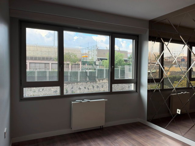EMİNE GÖKTÜRK,DEN İNİSTANBUL,DA BÜYÜK HAVUZ CEPHE 4+1