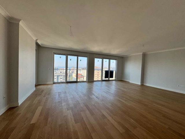 CADDEBOSTAN'DA KAPANMAZ DENİZ MANZARALI HAVUZLU GÜVENLİKLİ 167 M2 NET 4+1