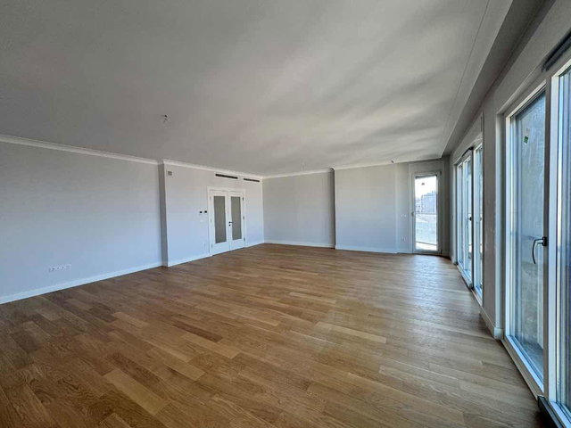 CADDEBOSTAN'DA KAPANMAZ DENİZ MANZARALI HAVUZLU GÜVENLİKLİ 167 M2 NET 4+1