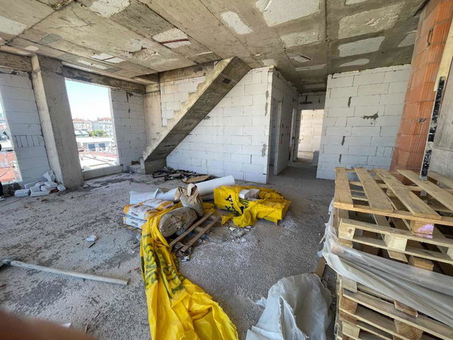 BOSTANCI MERKEZI'NDE MARMARAY VE SAHILE 2 DK SATILIK 3+2 DUBLEKS