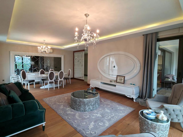 PARK MAHAL ŞIK YAPILI TAM MOBİLYALI 220 M2 4+1 KİRALIK