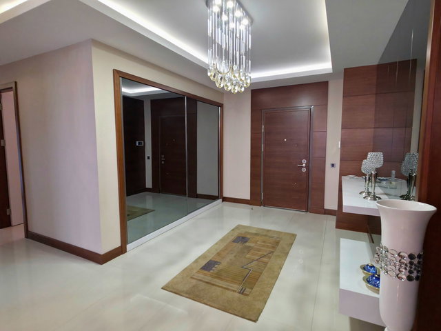PARK MAHAL ŞIK YAPILI TAM MOBİLYALI 220 M2 4+1 KİRALIK