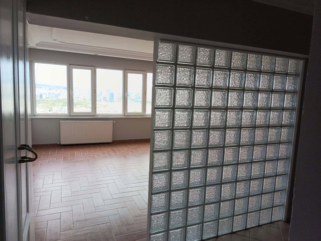 REMAX LEON ÇEKİRGE’DE YÜKSEK ŞEREFİYELİ, MUHTEŞEM MANZARALI KİRALIK 2+1