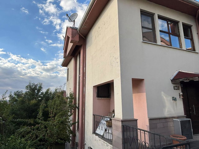 ÇAYYOLU 2 / SEBAT SİTESİNDE SATILIK VİLLA