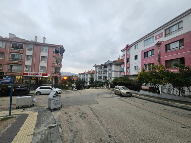 ŞAHİNTEPE MAHALLESİ CADDE ÜZERİ 3+1 SATILIK DAİRE