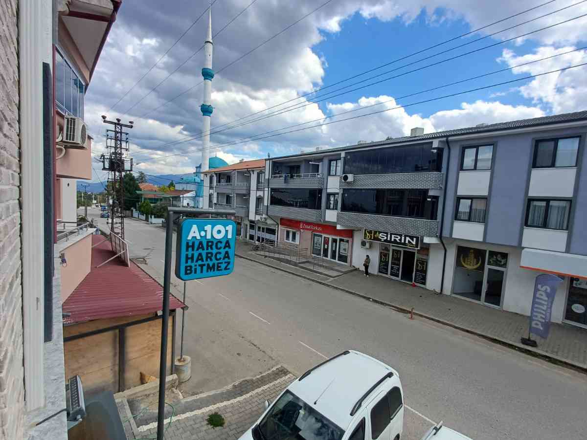 REMAX MAVİDEN KARAPÜRÇEK MERKZDE A 101 ÜSTÜNDE 3+1 YENİ DAİRE