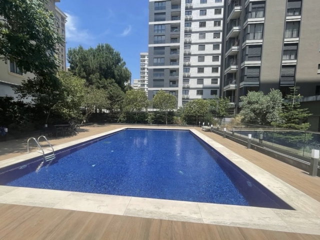 ERENKÖY DİVAN’A KOMŞU, BAĞDAT CADDESİ’NE 2.BİNA, HAVUZLU,3+1,KİRALIK