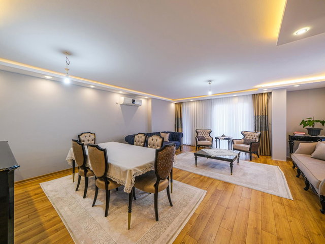 ÇENGELKÖY BAHÇELIEVLER 187 M² 3+1 OTOPARKLI GENIŞ FERAH KIRALIK