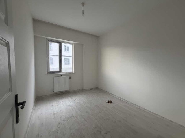 REMAX EDE DEN ANA CADDE ÜZERİ SATILIK 3+1