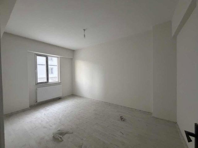 REMAX EDE DEN ANA CADDE ÜZERİ SATILIK 3+1