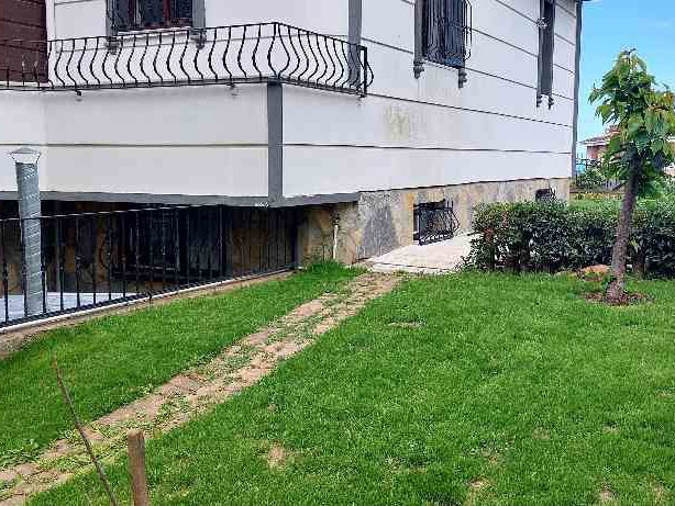 ŞİLE'DE MÜSTAKİL HAVUZLU KISMEN DENİZ MANZARALI GENİŞ 6+1 KİRALIK VİLLA