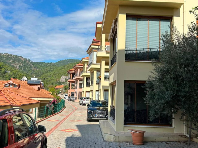 MARMARISTE SATILIK VILLA