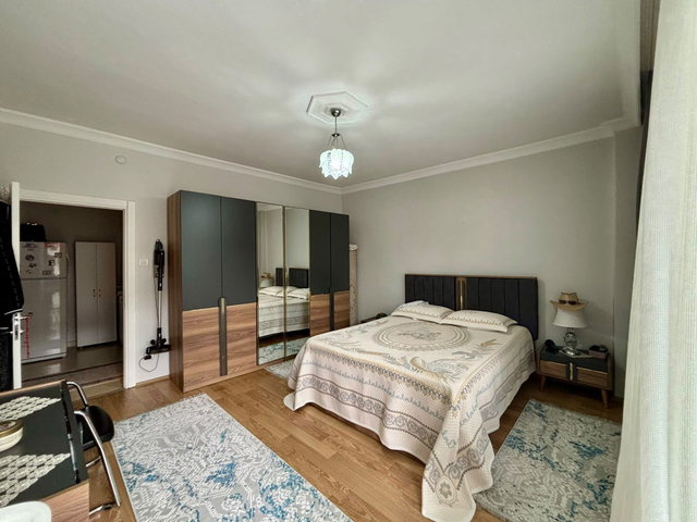 ATATÜRK CADDESİNDE CENTA'NIN ÜSTÜNDE 2+1 SATILIK DAİRE