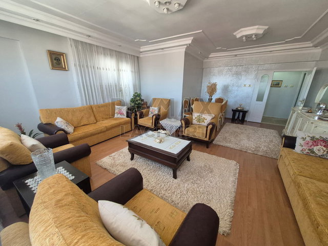 RE/MAX LACİVERT'TEN KAYAKYOL'NDA SATILIK 3+1 DAİRE