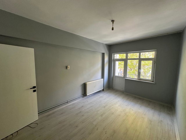 DEMETGÜL MAHALLESI KIRALIK 3+1 DAIRE