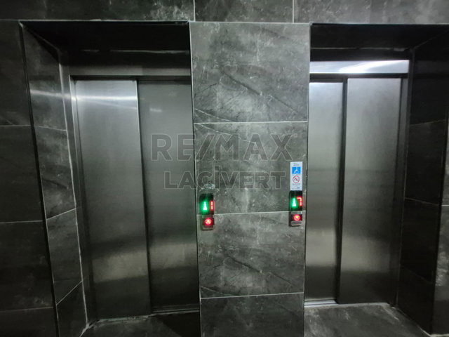 RE/MAX LACİVERT'TEN YILDIZKENT'TE SATILIK 3+1 DAİRE