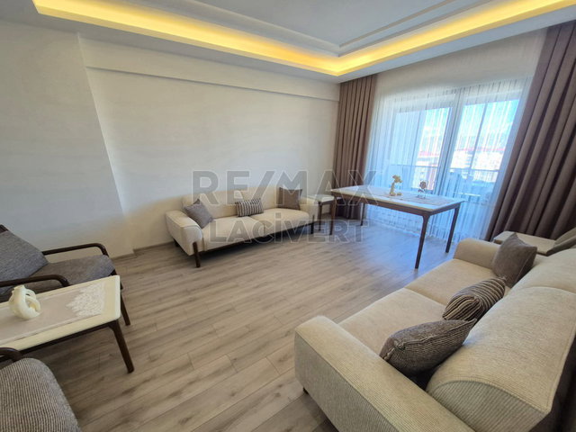 RE/MAX LACİVERT'TEN YILDIZKENT'TE SATILIK 3+1 DAİRE