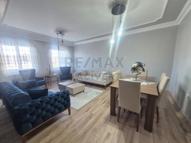 RE/MAX LACİVERT'TEN YILDIZKENT'TE SATILIK 3+1 DAİRE